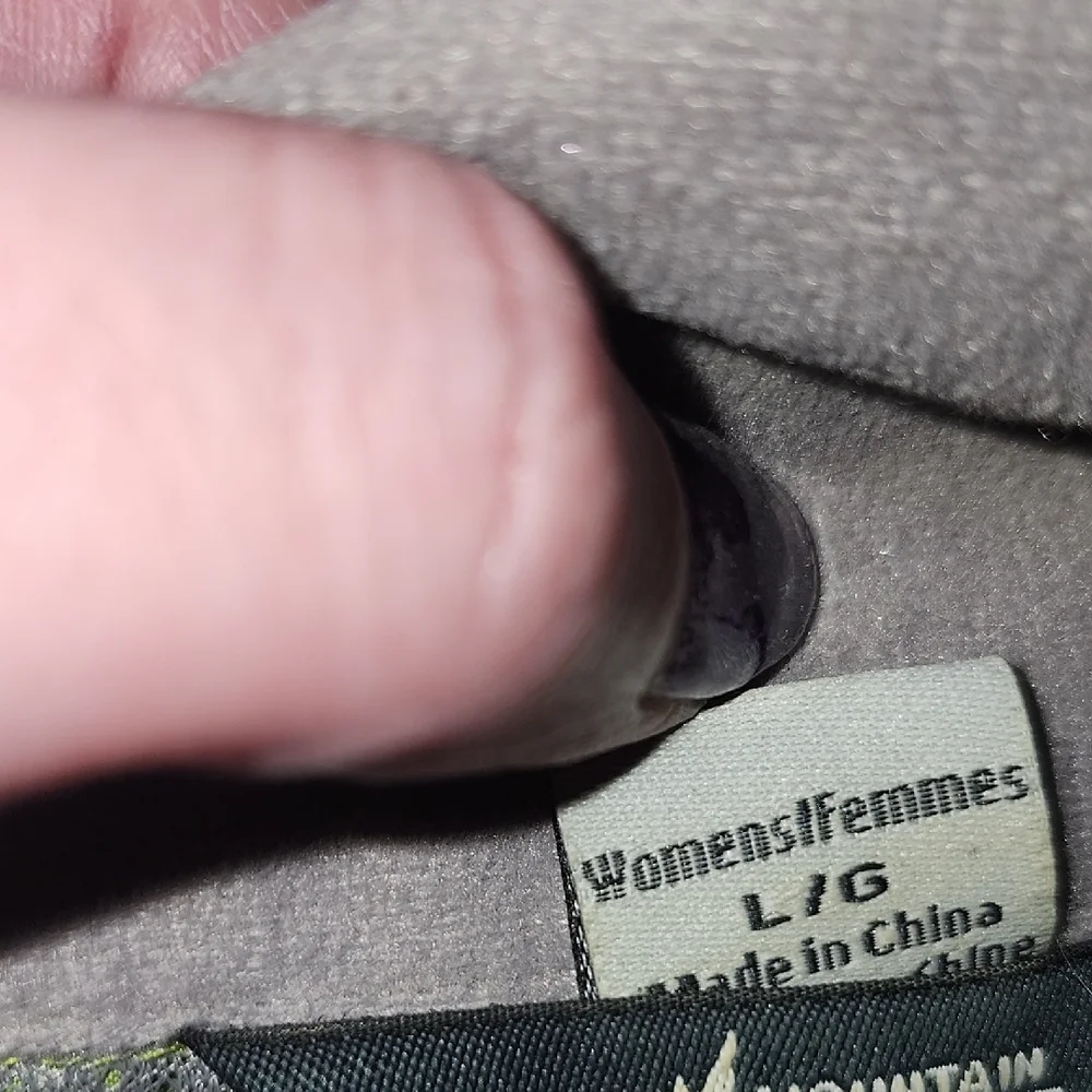 MEC Green Jacket with Reflective Accents - Picture 5 of 7